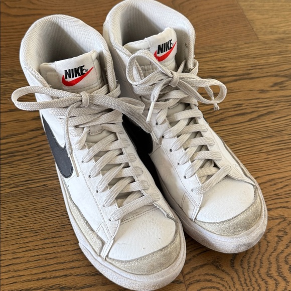 Nike Blazer Mid Sneakers big kid size 6Y - Picture 9 of 9